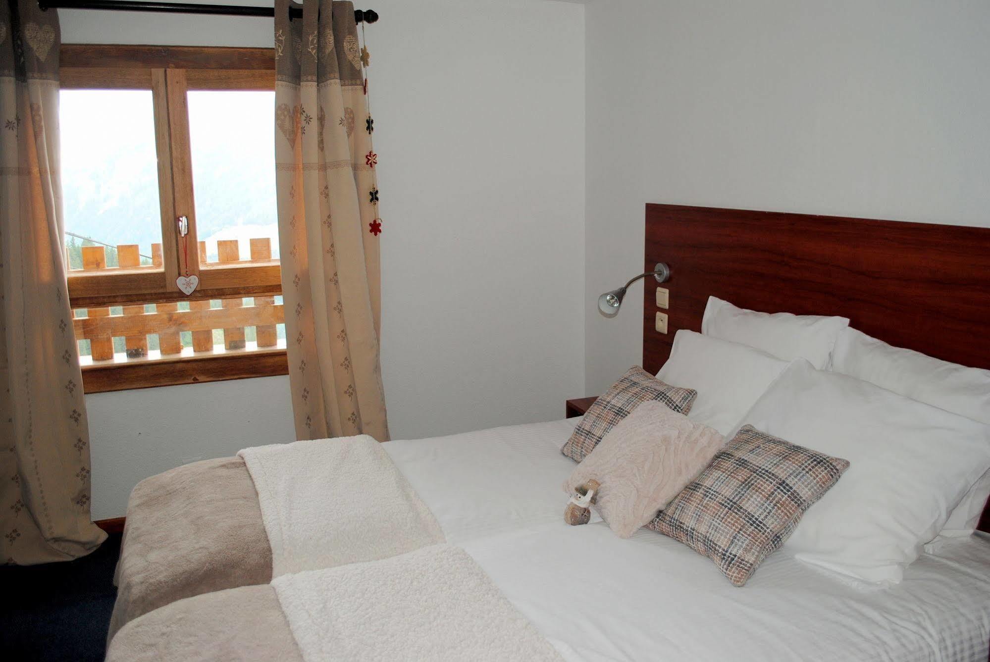 Hotel L'Escale  Châtel Esterno foto